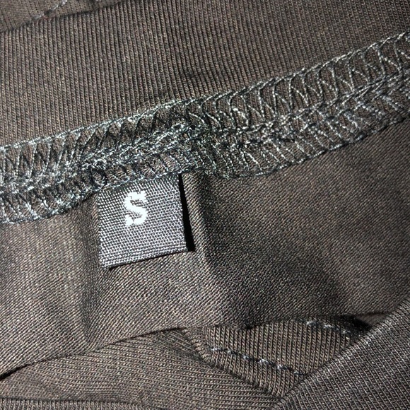 SweatyRocks Women's Short Sleeve Crop Top - Picture 2 of 4